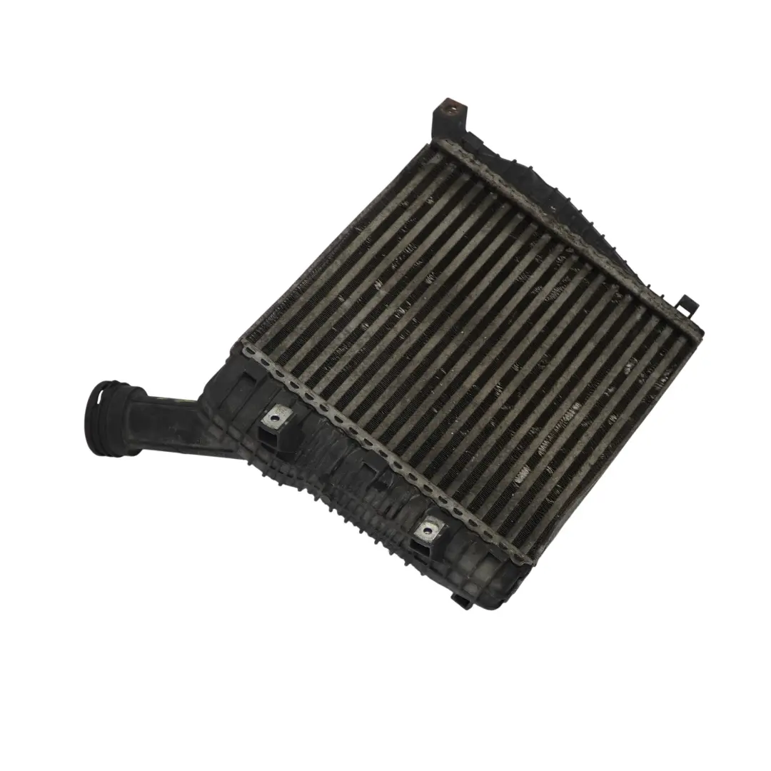 Volkswagen Touareg 7L Intercooler Chłodnica Powietrza Prawa 7P0145804C