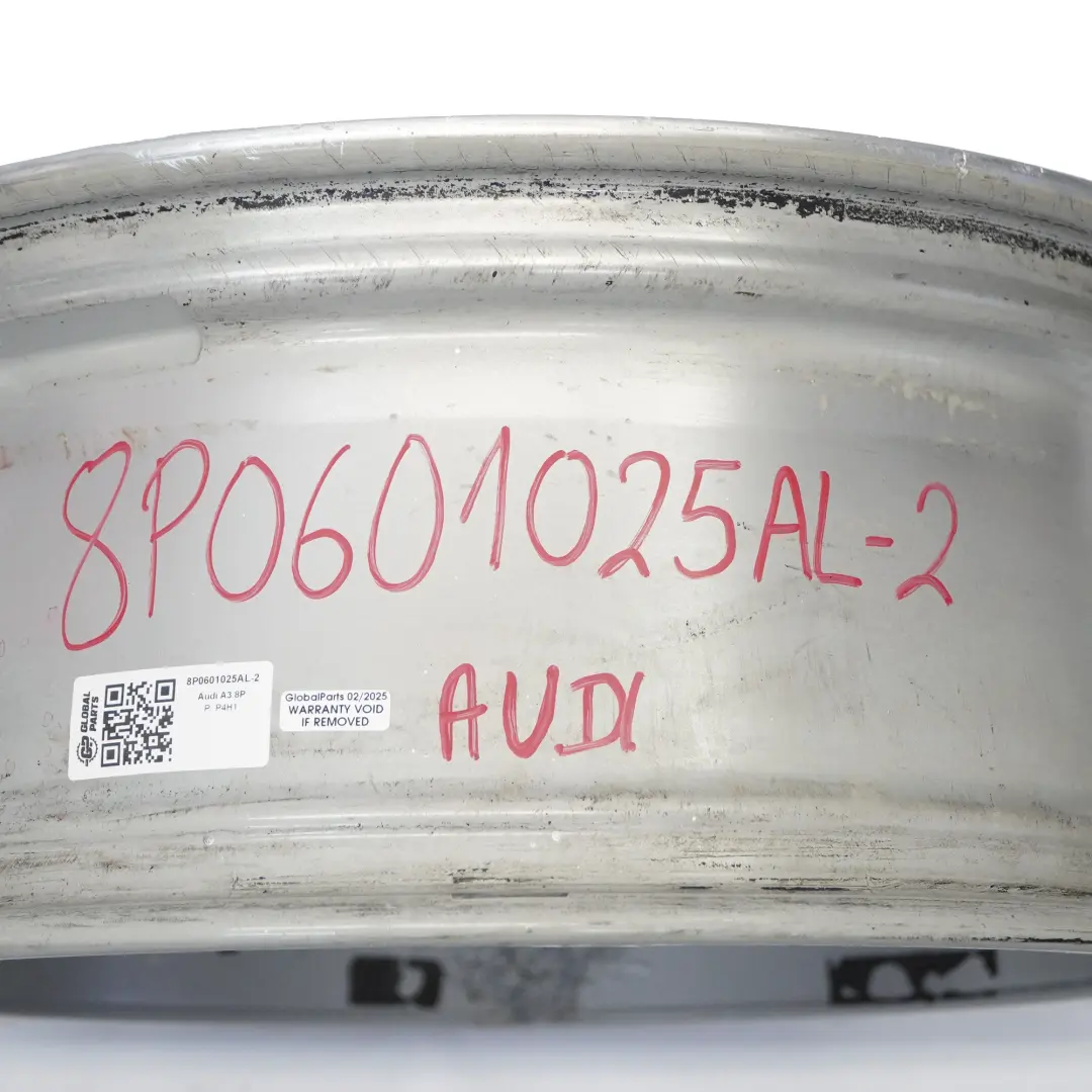 Audi A3 8P 17" 7,5J ET:56 Felga Aluminiowa Srebrna 8P0601025AL