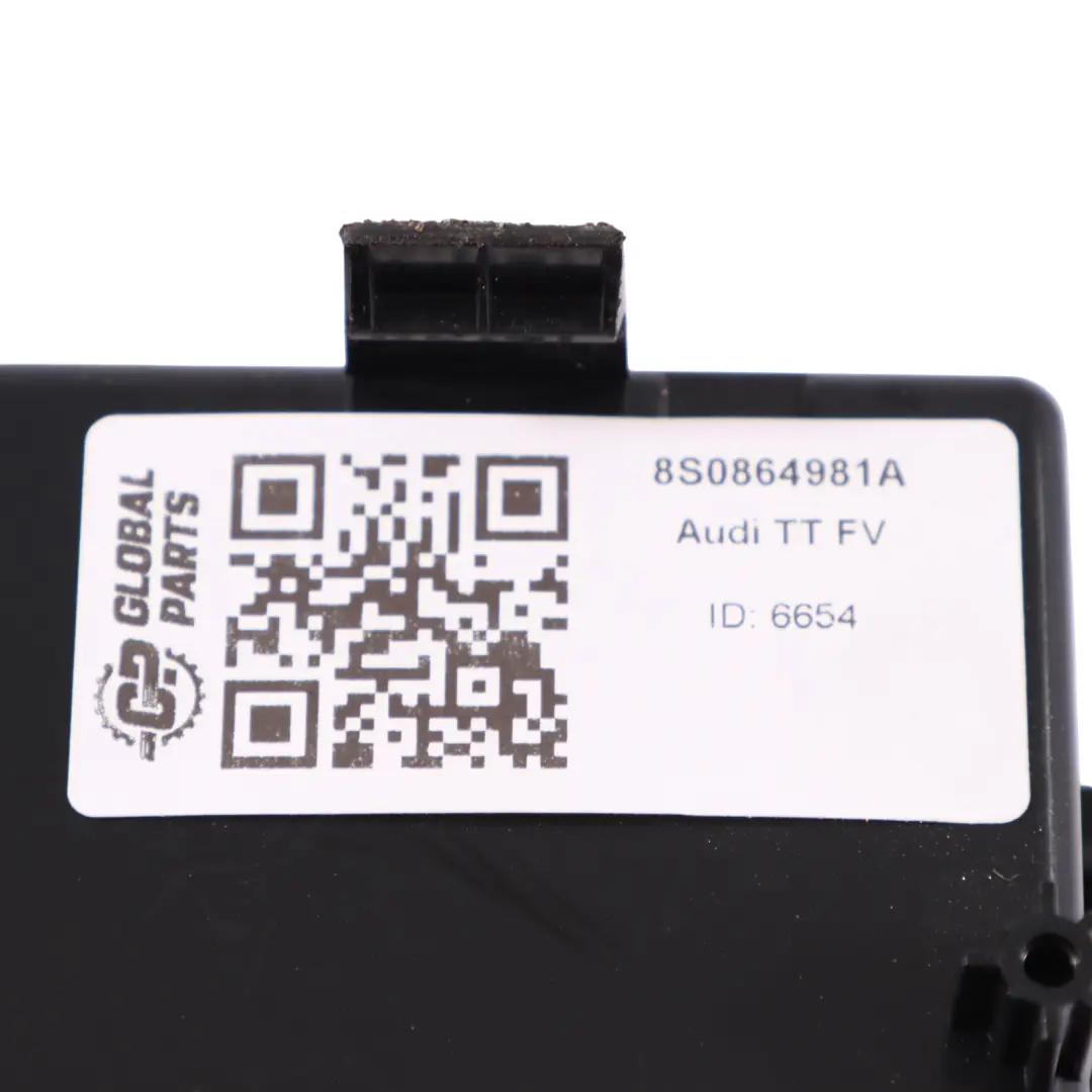 Audi TT FV Schowek Konsoli Środkowej Podłokietnika AUX Port USB 8S0864981A