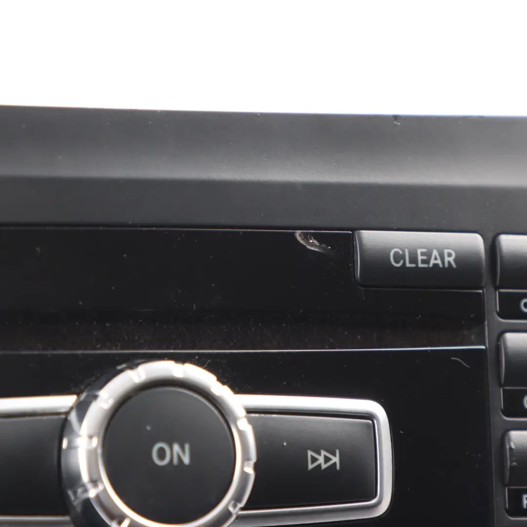 Mercedes W204 Navigation CD Player COMAND Radio Sat Nav Head Unit A2049004306