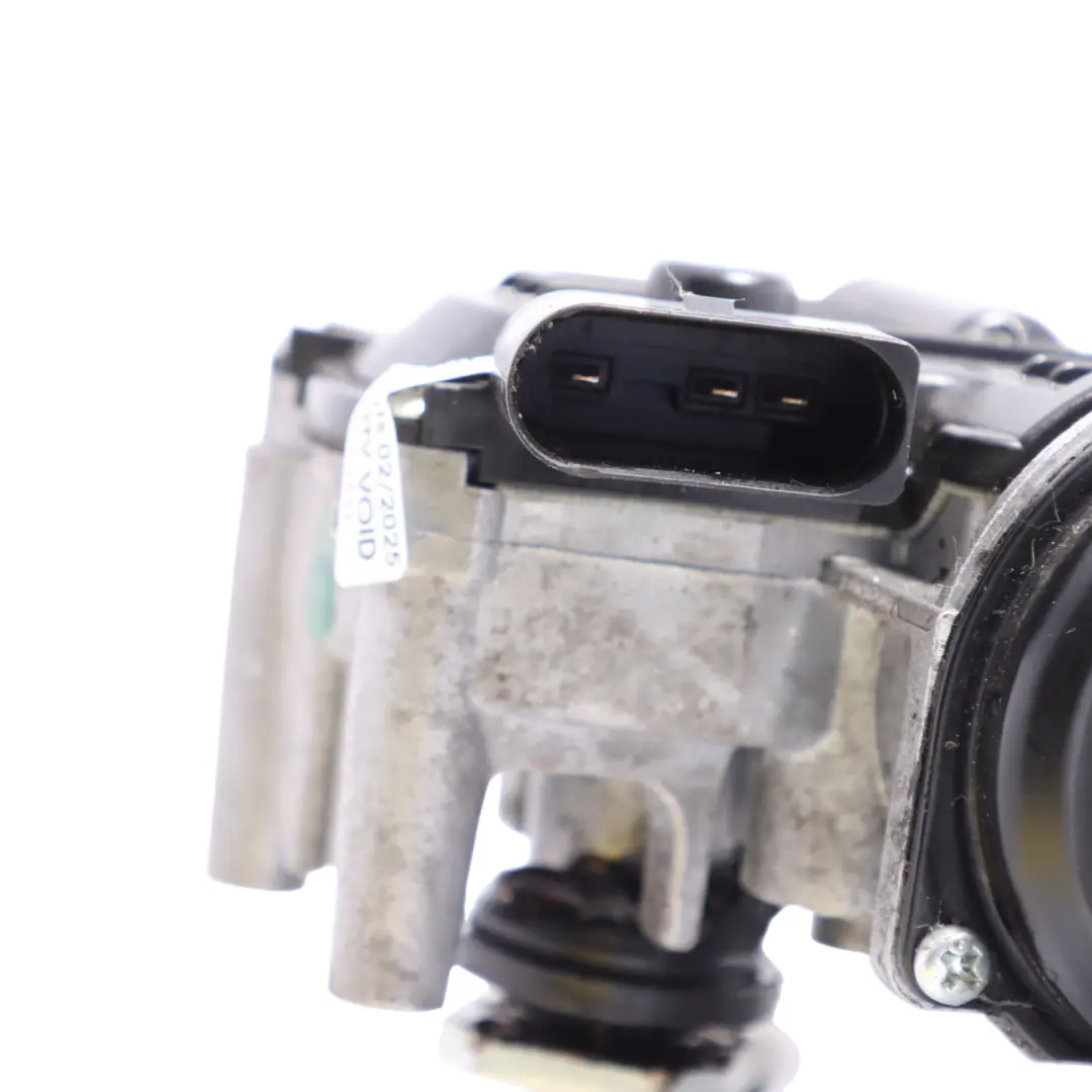 Audi A5 F5 Front Windscreen Wiper Motor Unit 8W6955023E