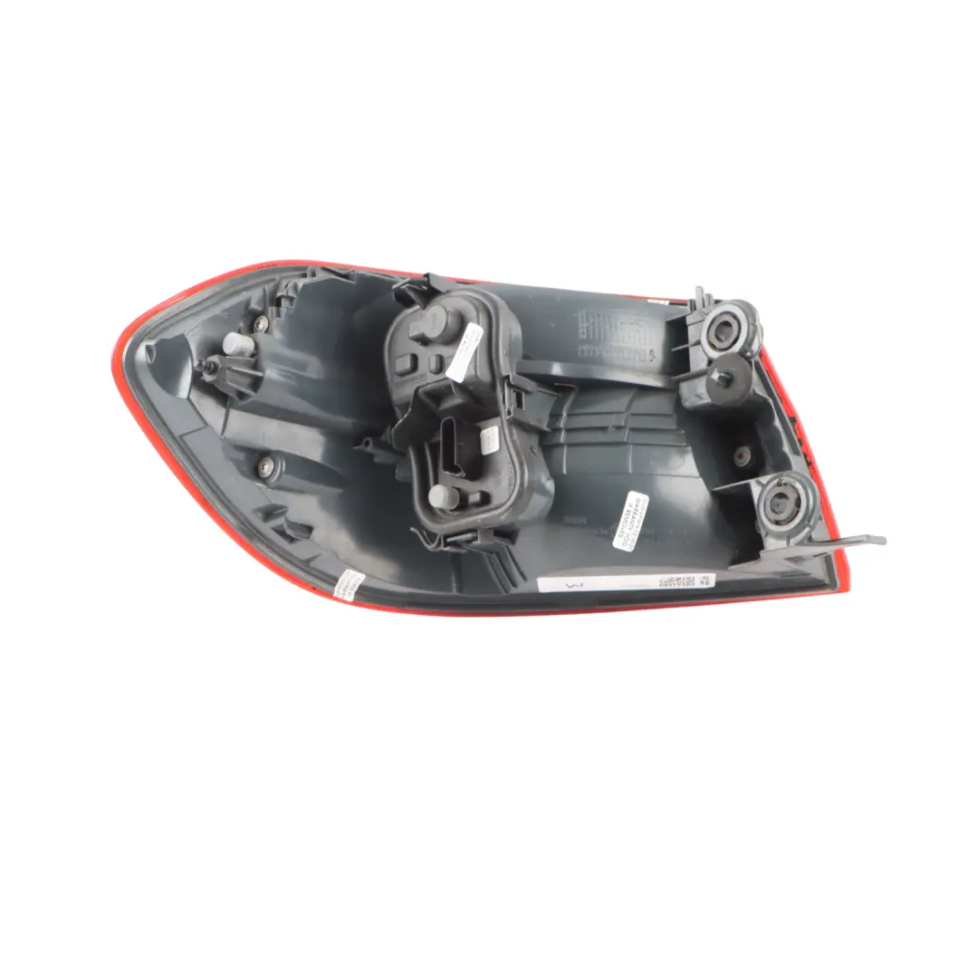 BMW F32 F33 F36 F82 M4 Rear Light In The Side Panel Right O/S Lamp 7296098