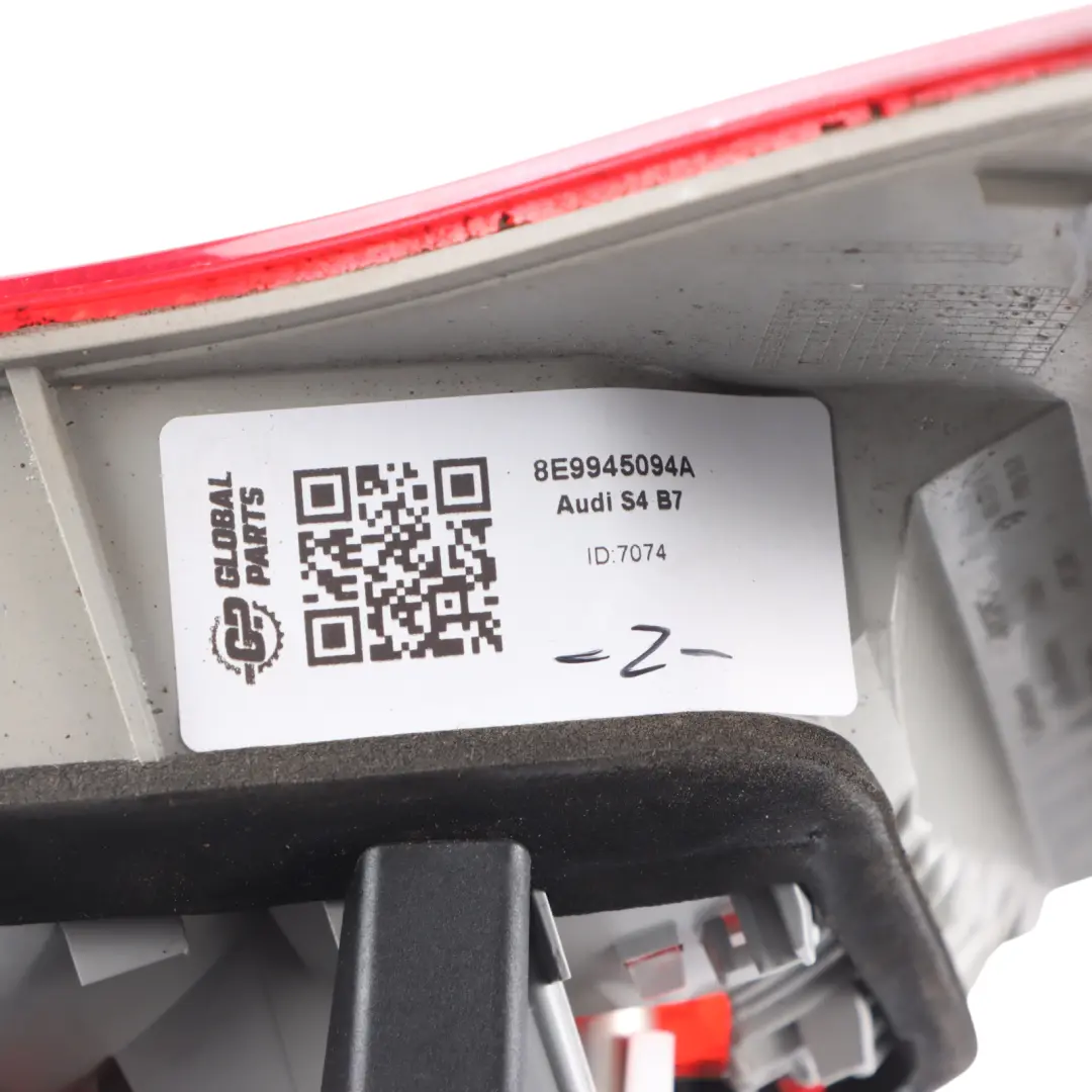 Audi A4 B7 Rear Light Lamp Trunk Lid Boot Tailgate Right O/S 8E9945094A