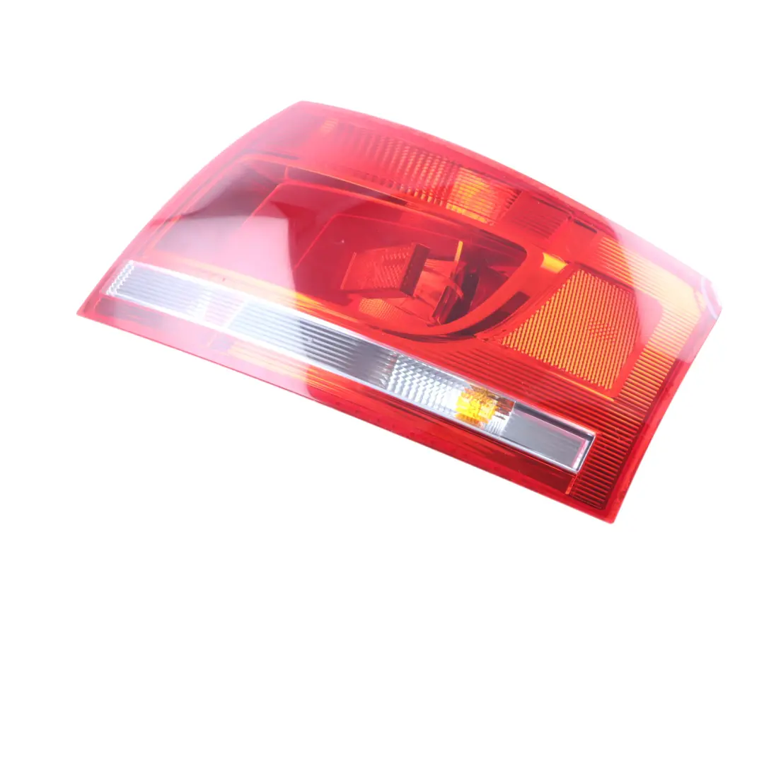 Audi A4 B7 Cabrio Rear Tail Lamp Light Trunk Tailgate Outer Right O/S 8H0945096D