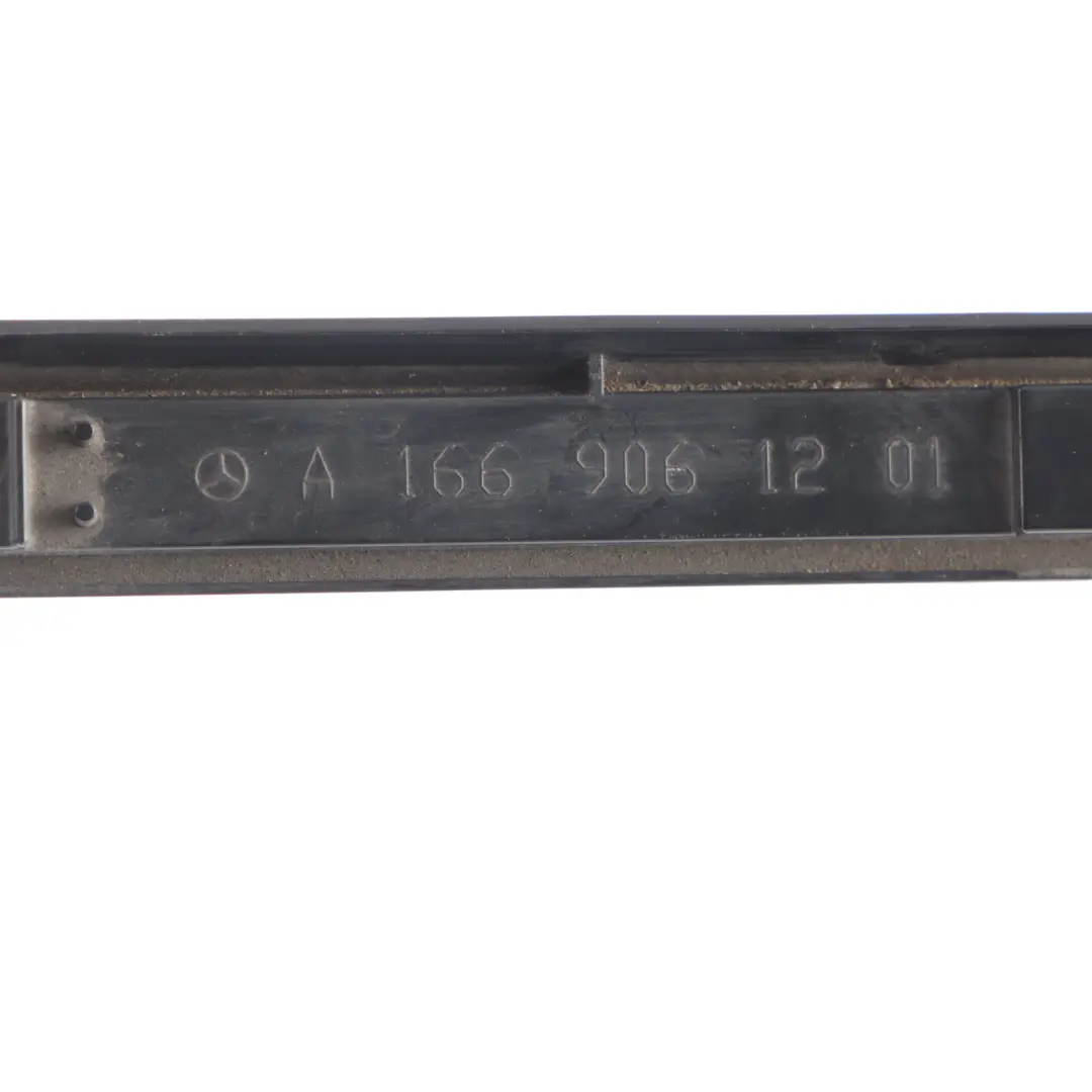 Entry Entrace Light Right Rear O/S Mercedes X166 - SKU A1669011201 - Part number A1669011201