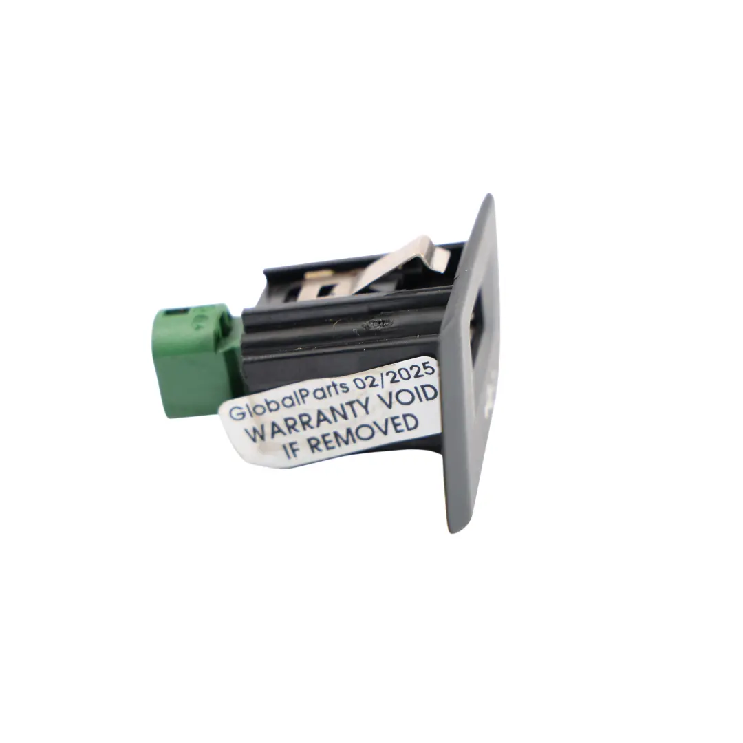 Audi Q2 GA USB Adapter Port Socket Connector 81C035726