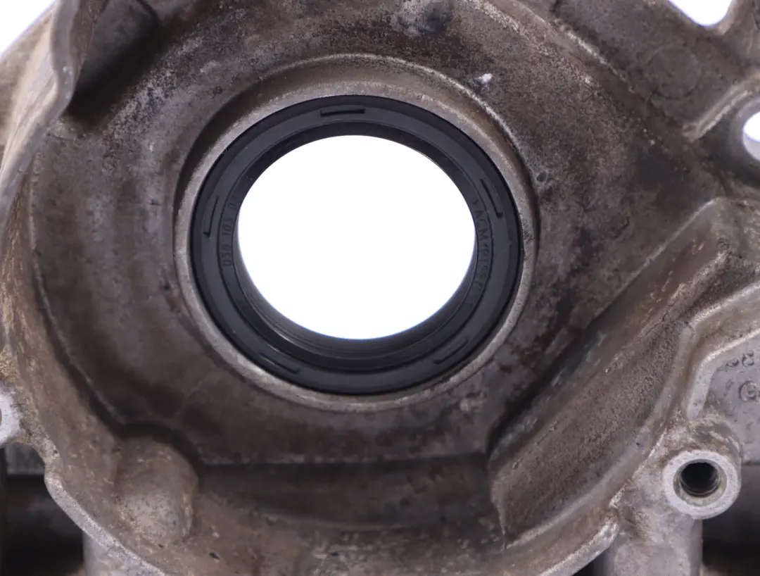Audi A4 B7 1.8 T BFB Engine Front Camshaft Sealing Flange End Cover 038103153F