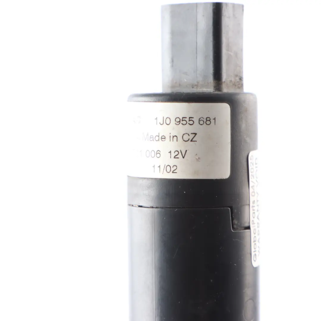 Audi TT 8J Windscreen Headlight Water Fluid Pump 1J0955681