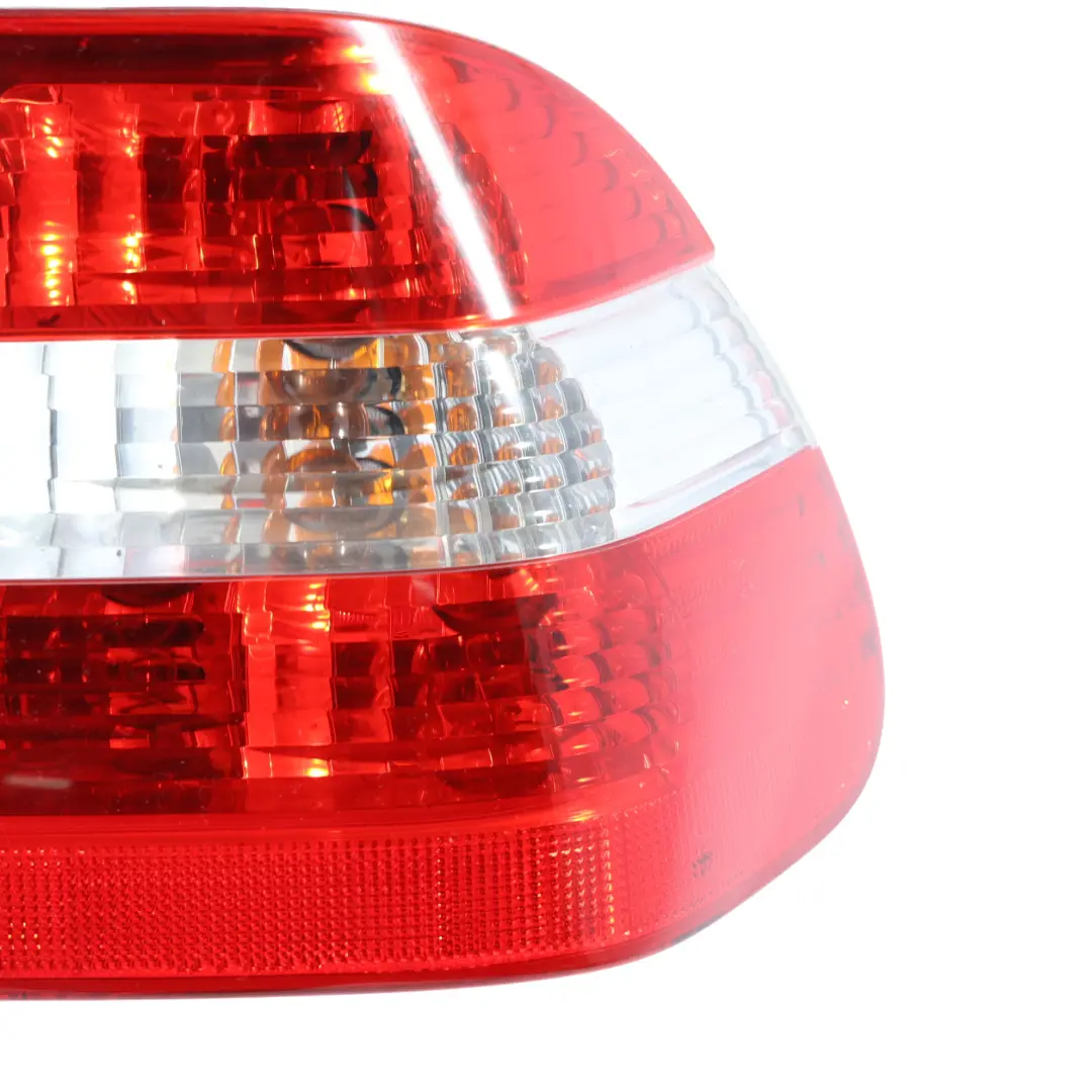 Feu Arrière BMW E46 Sur Le Panneau Extérieur Latéral Blanc Droit 6910532