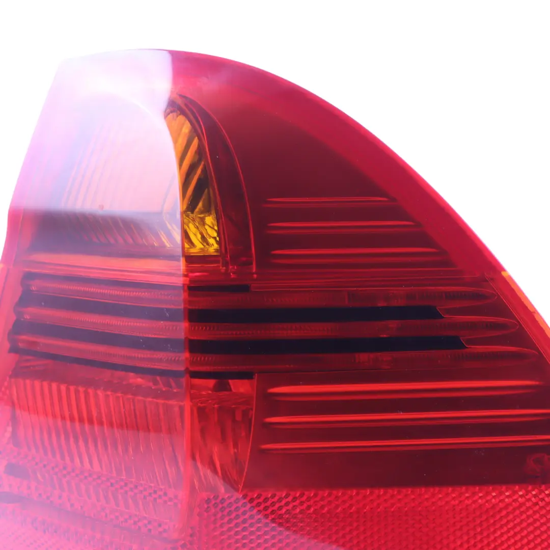 BMW E91 Lampa W Błotnik Prawa Prawy Tył