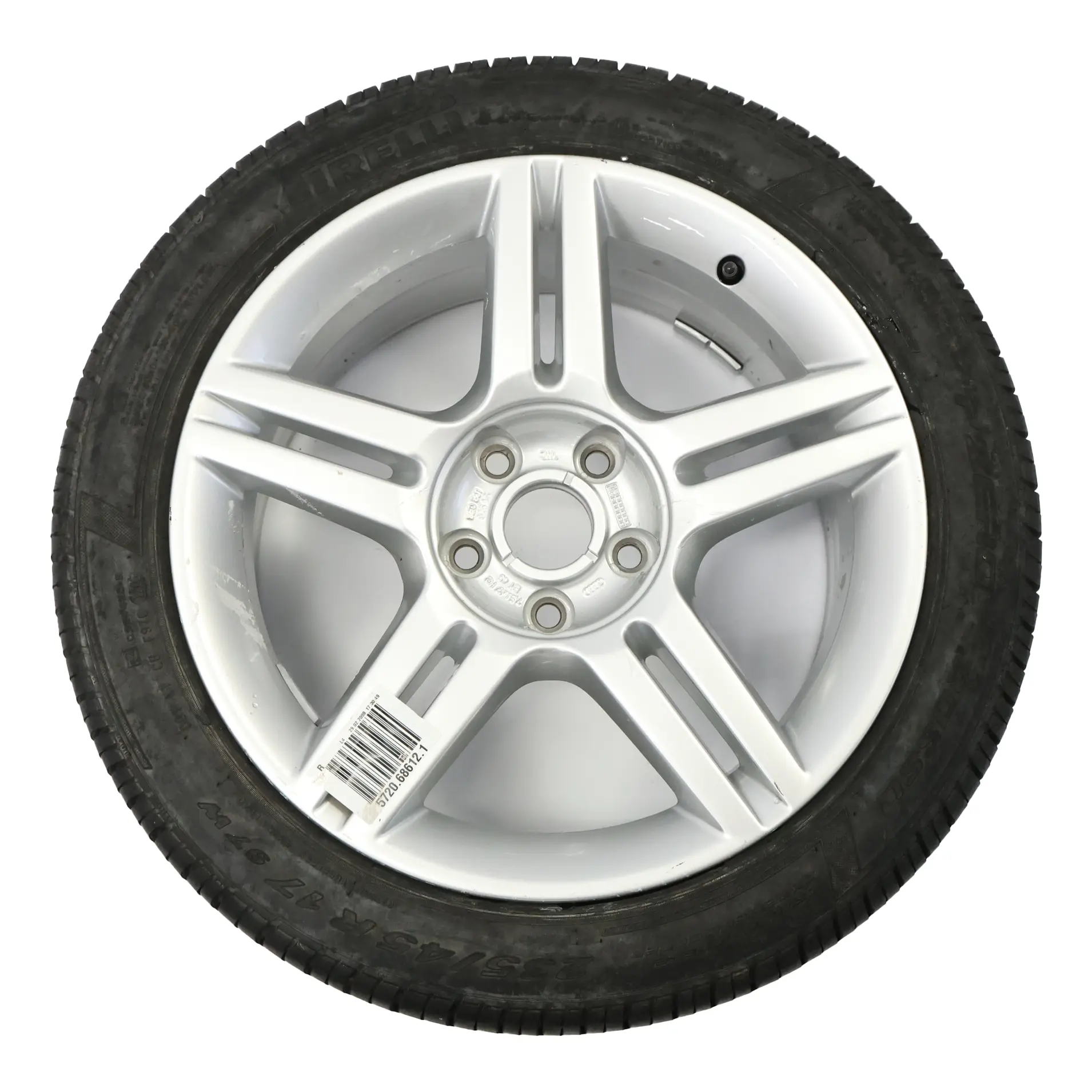 Audi A4 B7 Wheel Rim Alloy 17" ET:45 7,5J Silver Tyre Pirreli 245/45 8E0601025AS