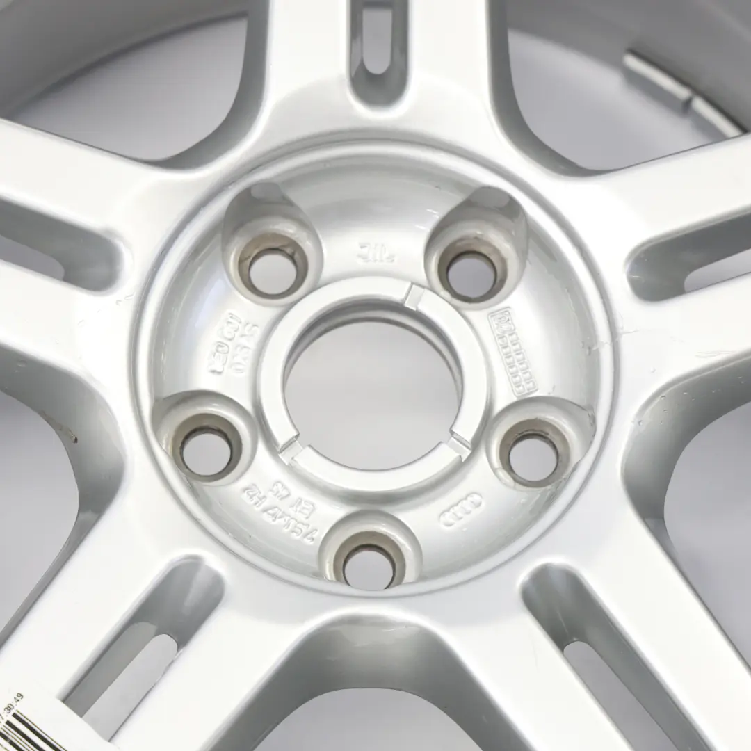 Audi A4 B7 Leicht Felge 17" ET:45 7,5J Silber Reifen Pirreli 245/45 8E0601025AS