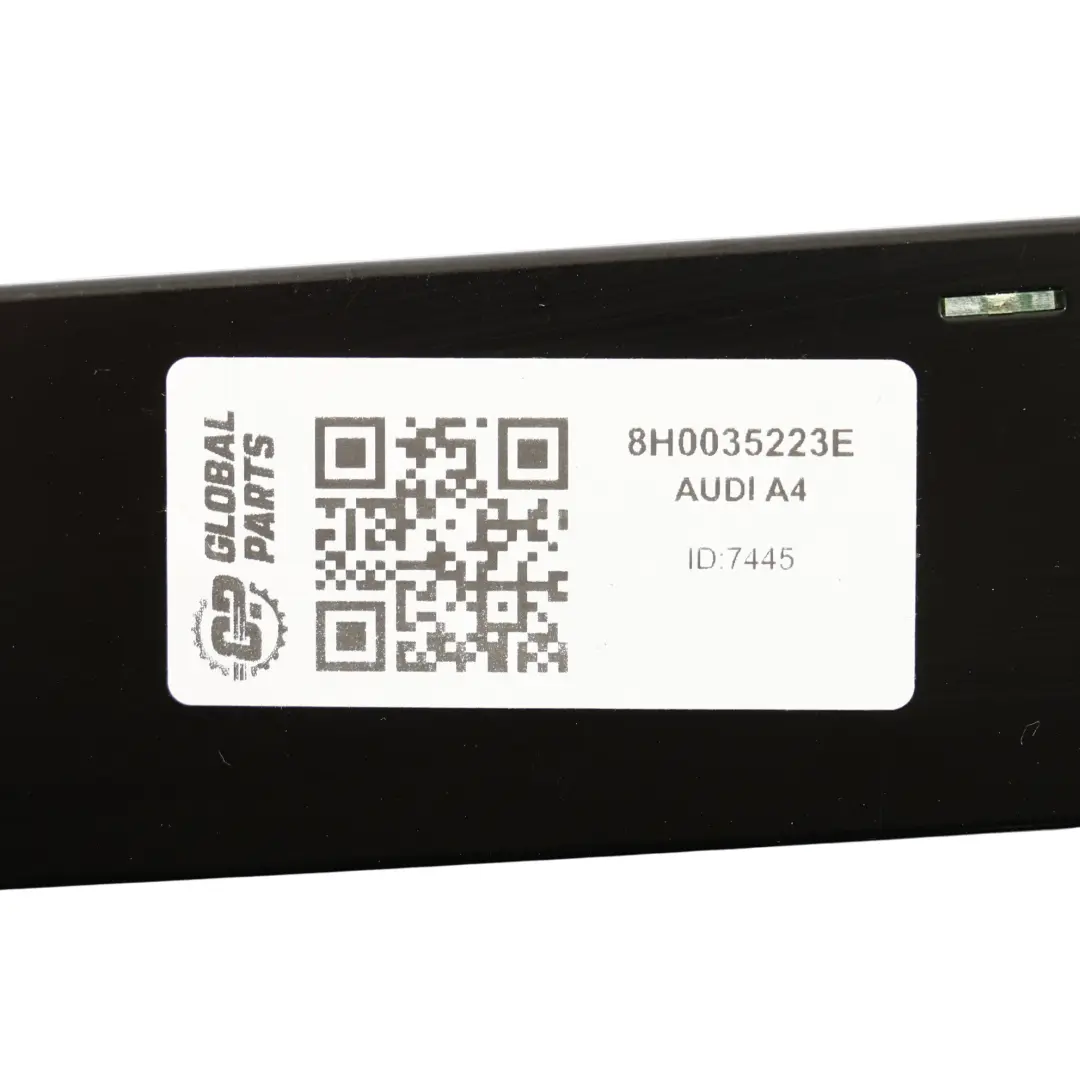 Audi A4 B7 Convertible Altavoz Trasero Amplificador Blaupunkt Derecho 8H0035223E