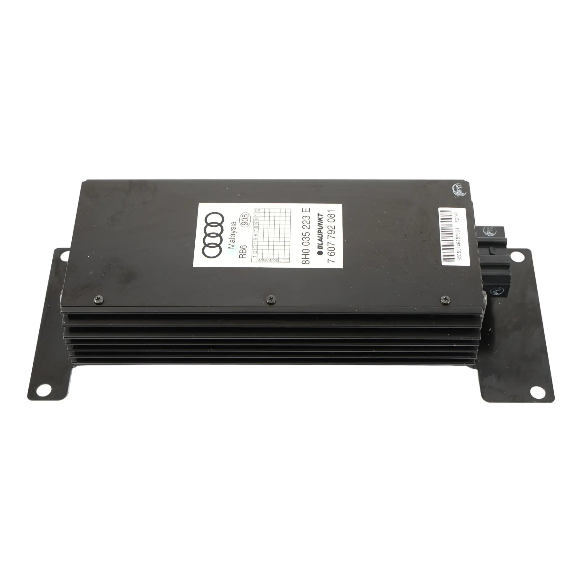 Audi A4 B7 Convertible Altavoz Trasero Amplificador Blaupunkt Derecho 8H0035223E