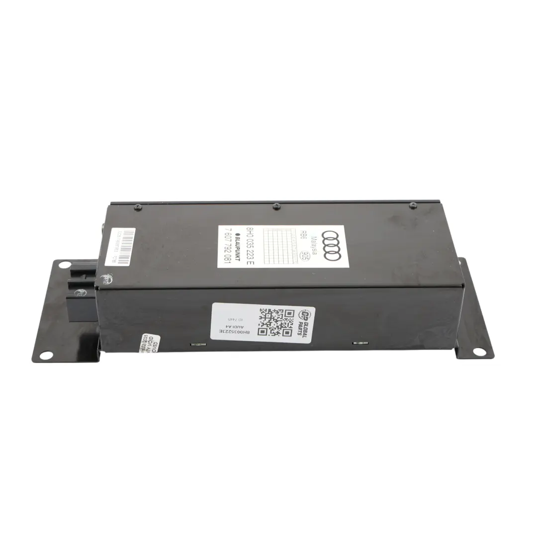 Audi A4 B7 Convertible Altavoz Trasero Amplificador Blaupunkt Derecho 8H0035223E
