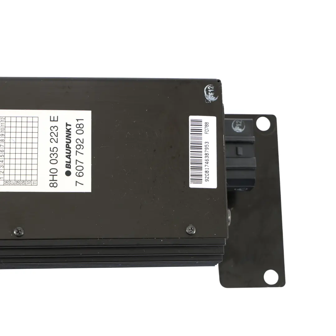 Audi A4 B7 Convertible Altavoz Trasero Amplificador Blaupunkt Derecho 8H0035223E