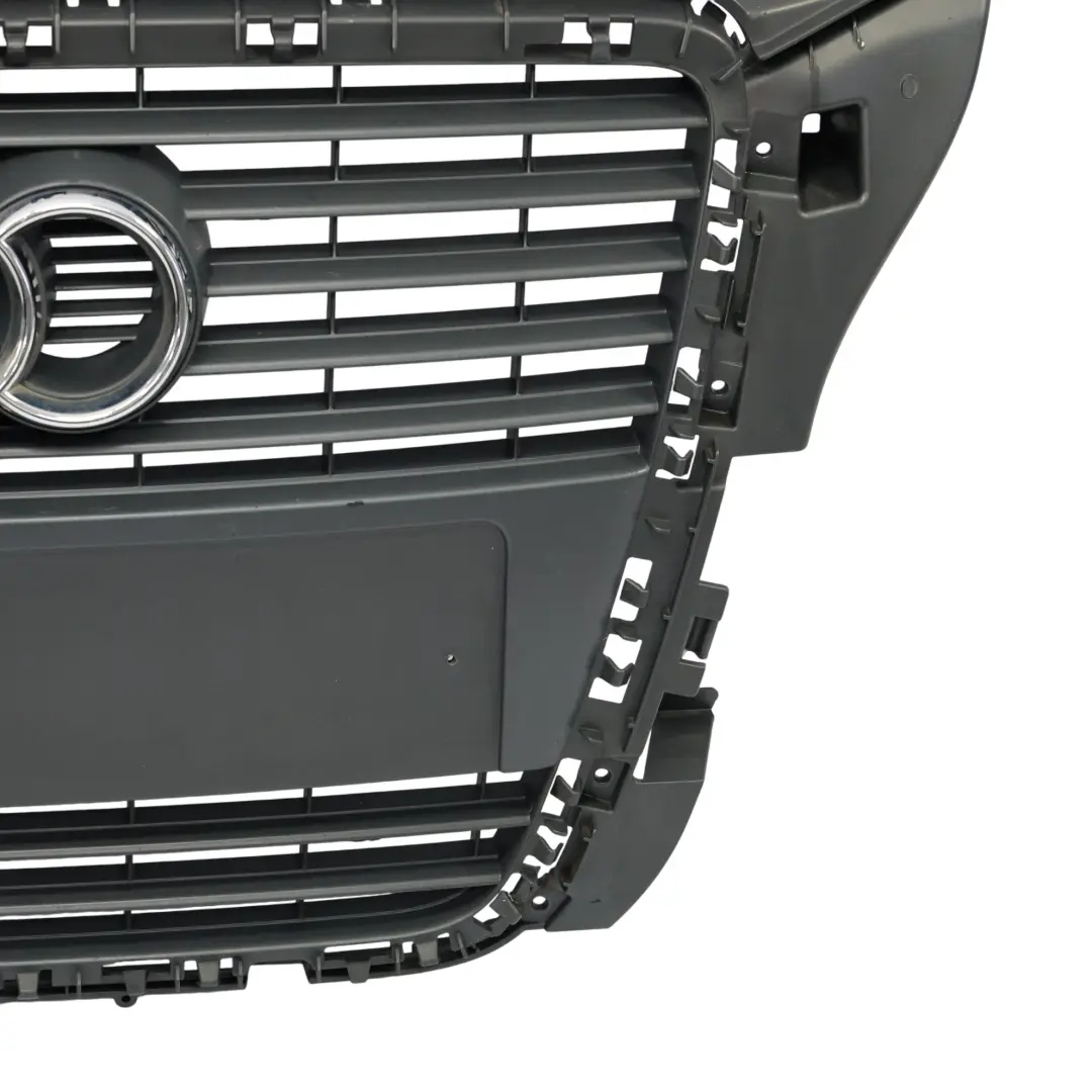 Audi A3 8P Zentrum Oberen Frontgrill Kühlergrill Abdeckung Panel 8P0853651M