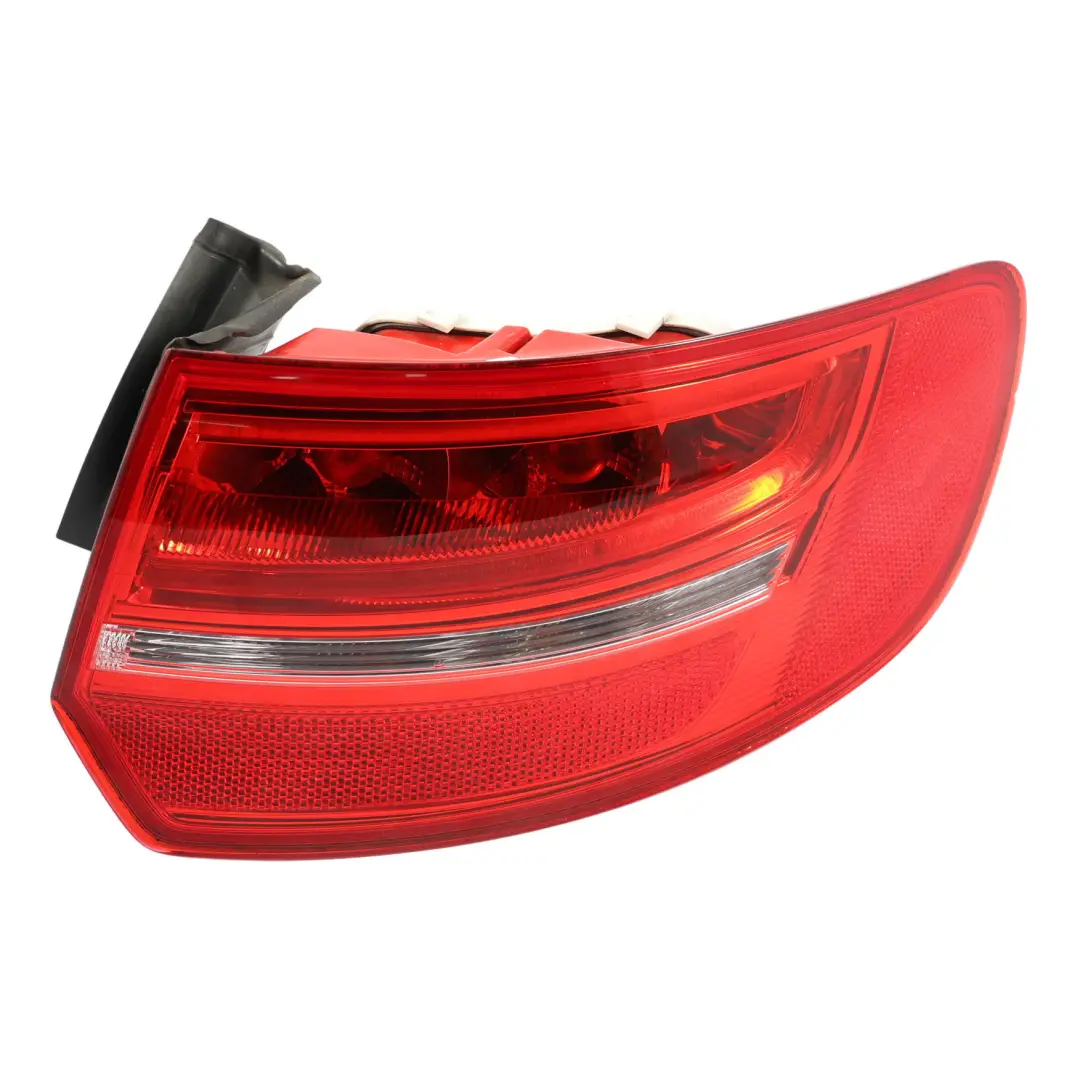 Audi A3 8P Feu Arrière Droit Pour Couvercle De Coffre Hayon Extérieur 8P4945096E