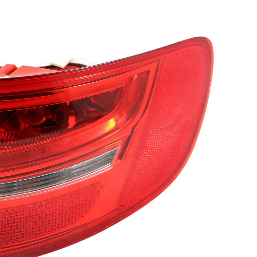 Audi A3 8P Feu Arrière Droit Pour Couvercle De Coffre Hayon Extérieur 8P4945096E