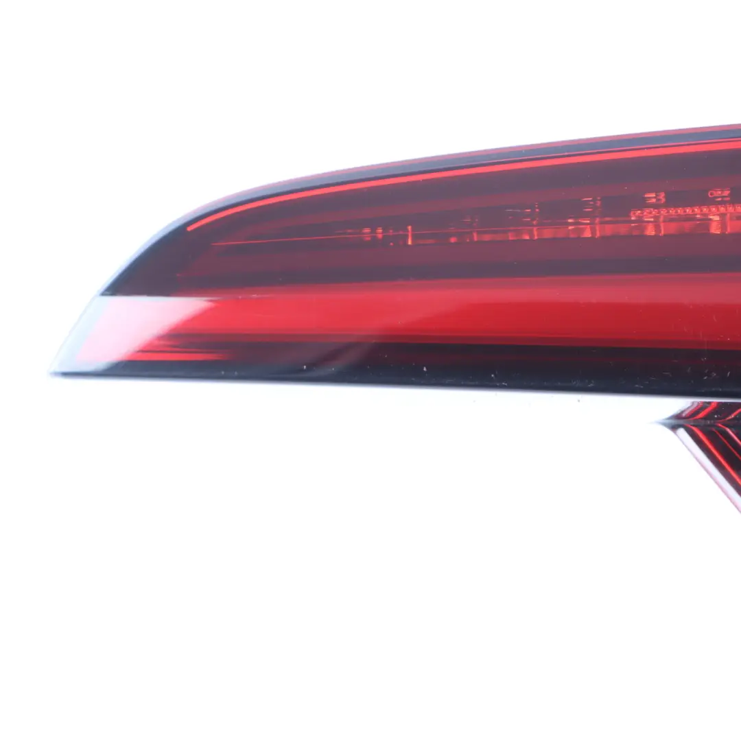 Audi A4 B9 Rear LED Lamp Right O/S Light Trunk Lid Boot Tailgate 8W9945094E