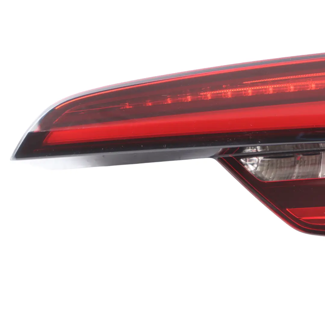 Audi A4 B9 Rear LED Lamp Right O/S Light Trunk Lid Boot Tailgate 8W9945094E