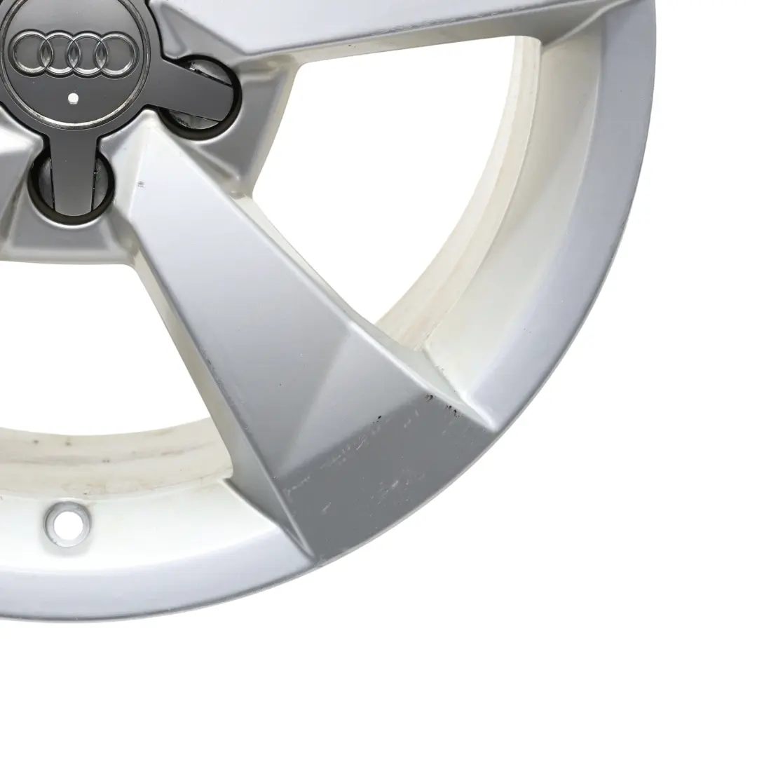 Audi A1 8X Cerchio in lega argento 16" 7J ET:34 Star Spoke 8XA601025A