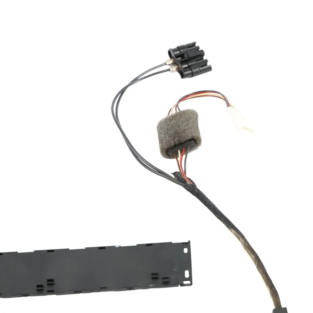 Mercedes W203 Antenna Amplifier ECU Antenna Booster Module Unit A2038206489