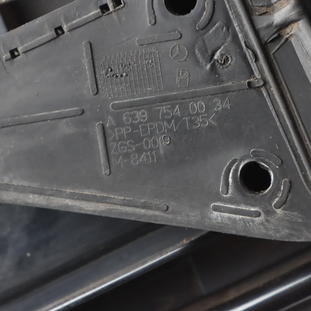 Mercedes Vito W639 Klapka Wlewu Paliwa Carbon Black 040 A6397500304