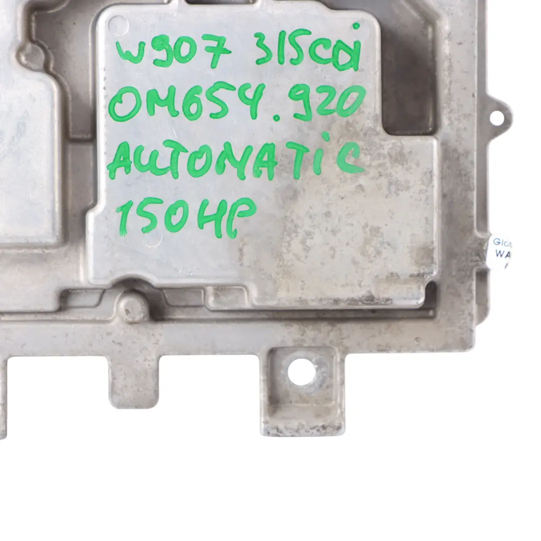 Mercedes W447 W907 W910 150HP OM654.920 Engine Control Module ECU A6549009400