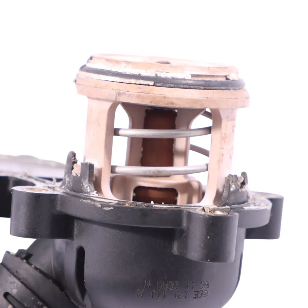 Termostat Obudowa Płynu Chłodzącego Audi A4 B7 B8 A6 C6 Benzyna - SKU 06E121111M - Numer Części 06E121111M
