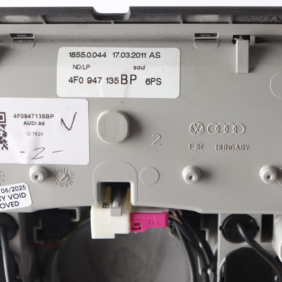 Reading Lamp Interior Switch Panel Black Audi A6 C6 FL - SKU 4F0947135BP - Part number 4F0947135BP