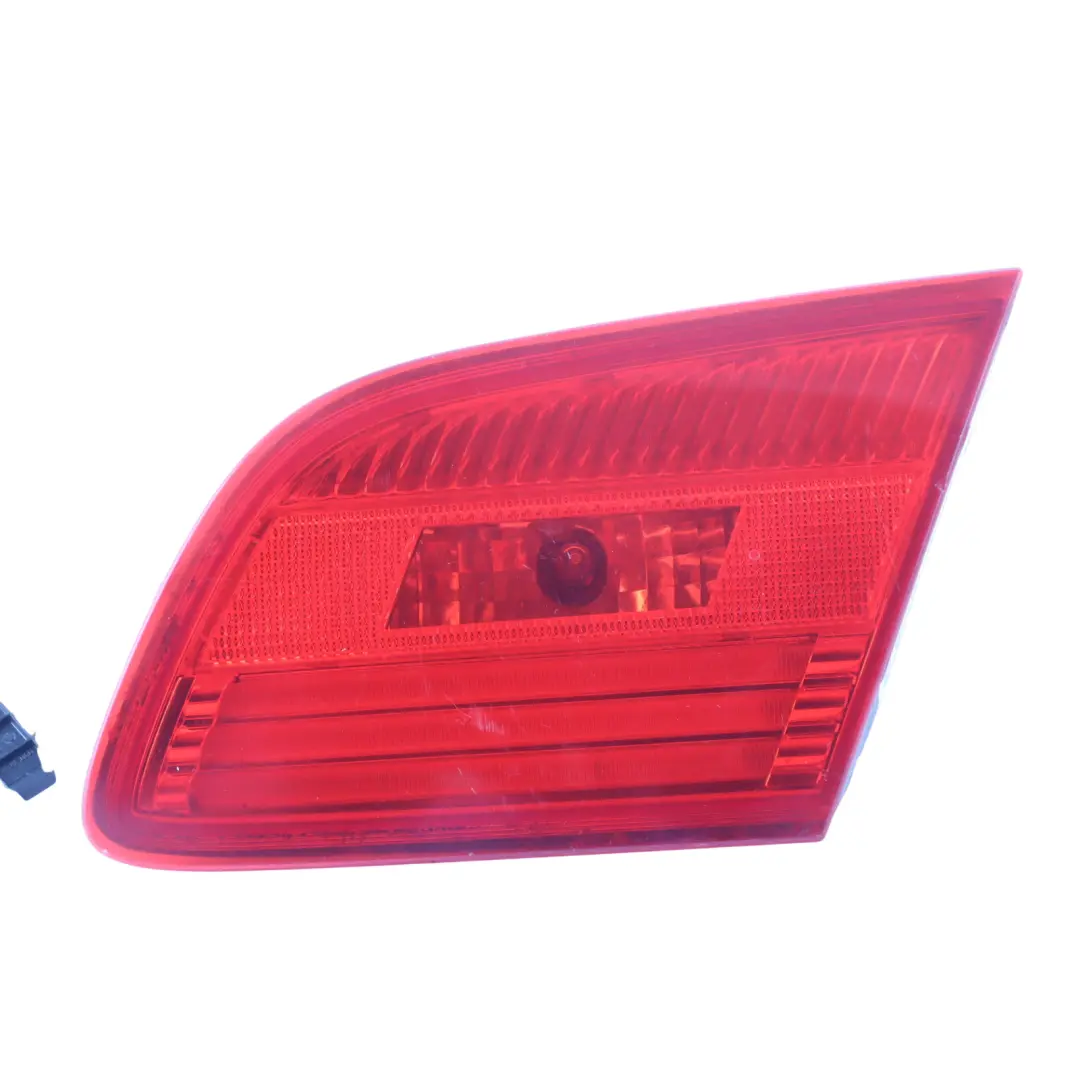 BMW E93 Cabrio Luce nel coperchio del bagagliaio posteriore destro O/S 7162304