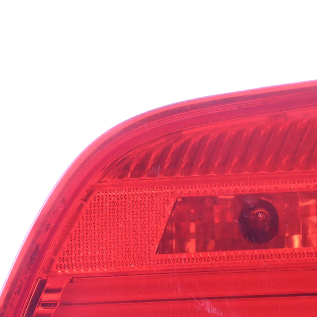 BMW E93 Cabrio Luce nel coperchio del bagagliaio posteriore destro O/S 7162304