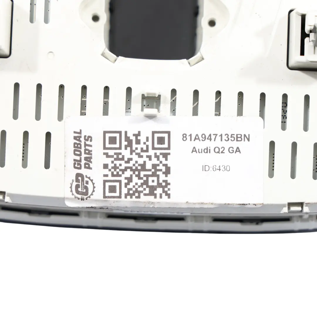 Audi Q2 GA Lampka Oświetlenie Podsufitki Przód Czarny 81A947135BN