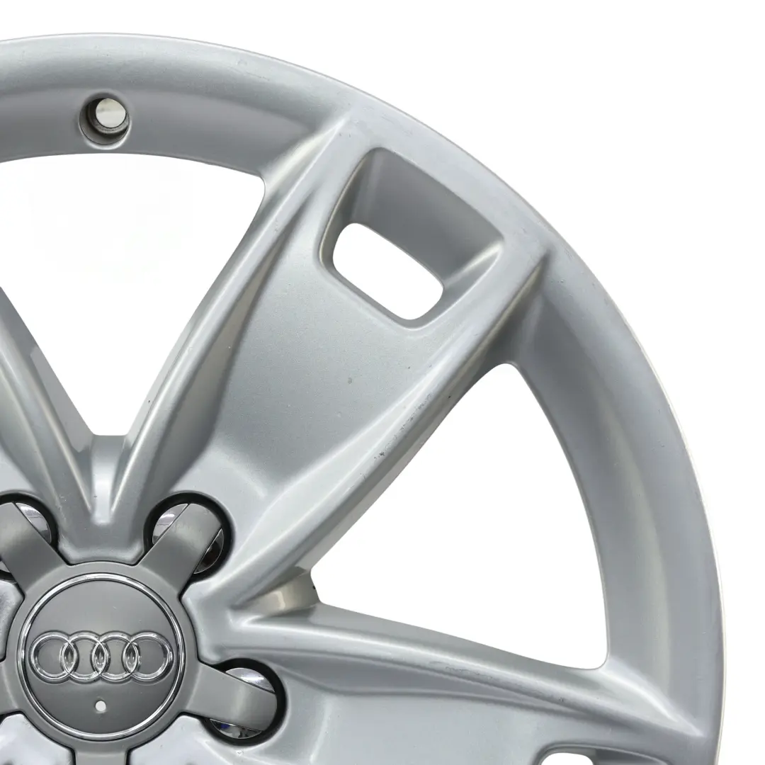 Jante argentée en alliage 17" 7,5J ET:56 Star Spoke Audi A3 8P - SKU 8P0601025BL-1 - Numéro de pièce 8P0601025BL