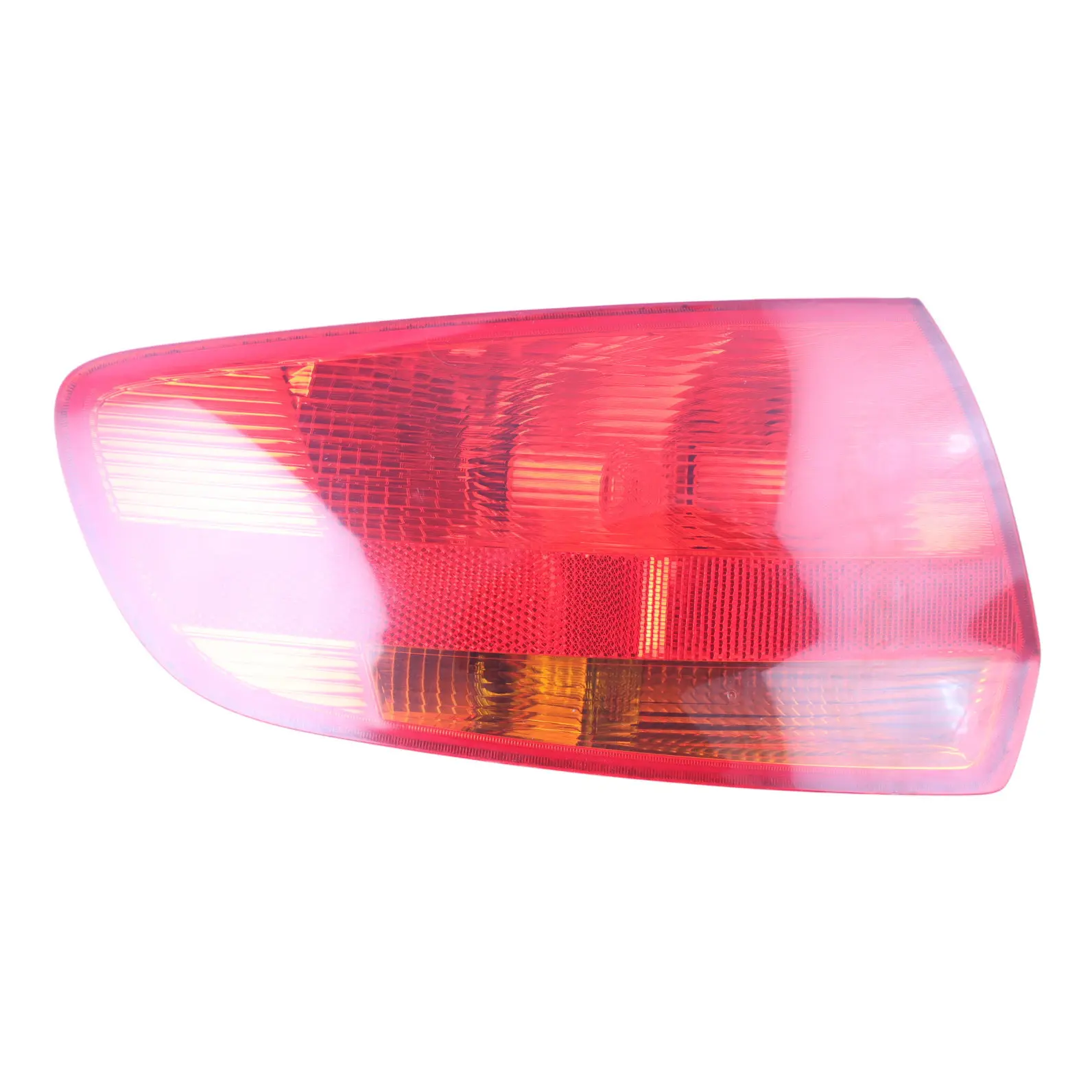 Audi A3 8P Rear Left N/S Tail Lamp Light Trunk Lid Tailgate Outer 8P4945095G