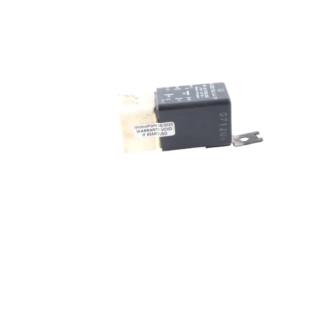 Mercedes Vito W639 Coolant Radiator Fan Relay Control Module A0025424419