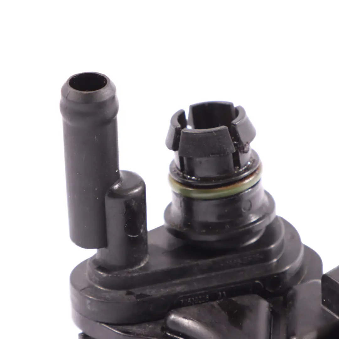 Séparateur D'Huile Mercedes W176 W204 A207 W246 M274 Valve Reniflard  - SKU A2700105401-1 - Numéro de pièce A2700105401