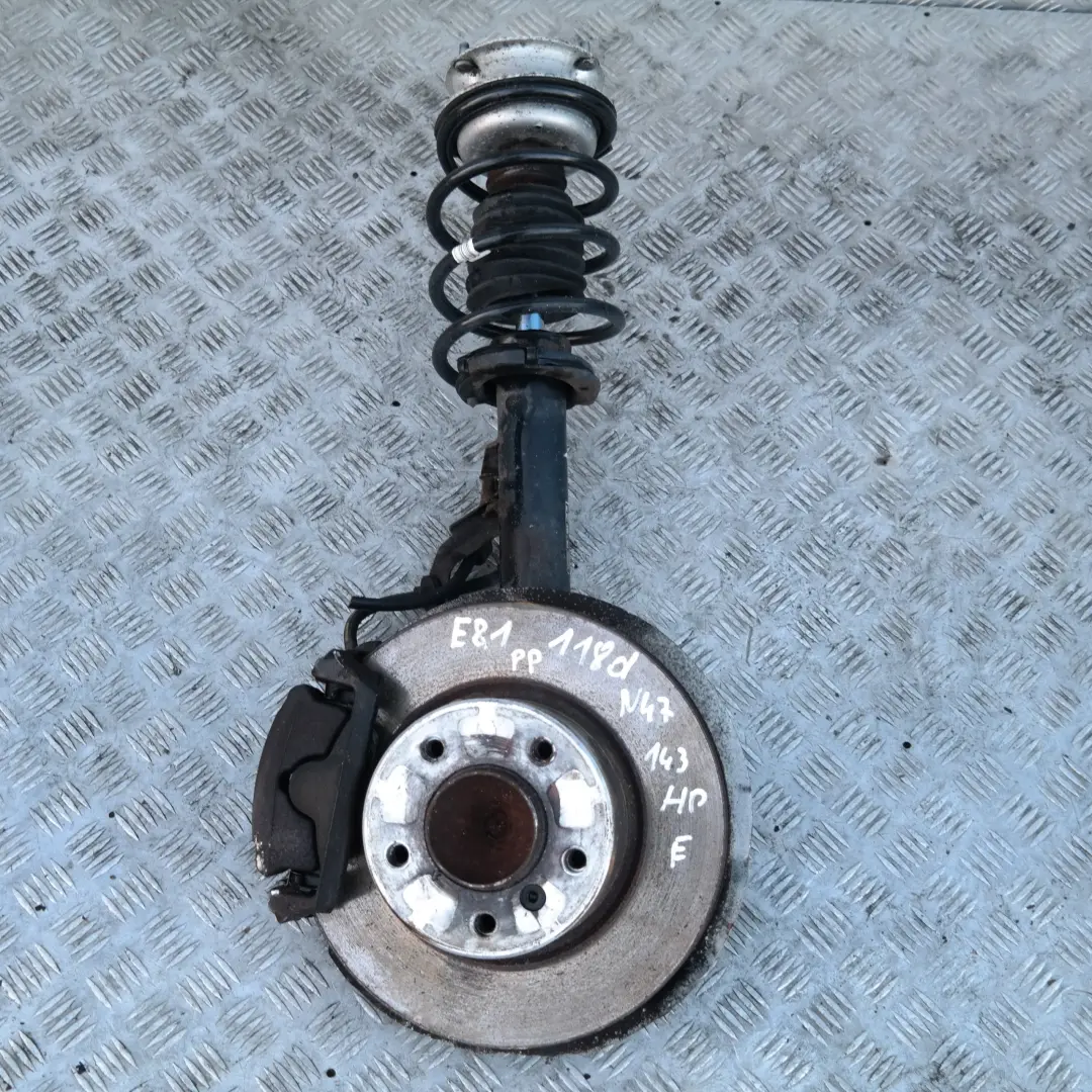 BMW E81 118D N47 Delantero Derecho Muelle Strut Freno Suspension Pata Buje Eje