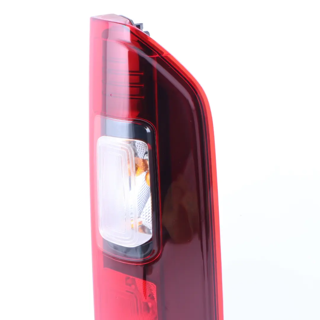 Renault Trafic 3 Vauxhall Vivaro B Piloto trasero Derecho Tail Light 265504656R