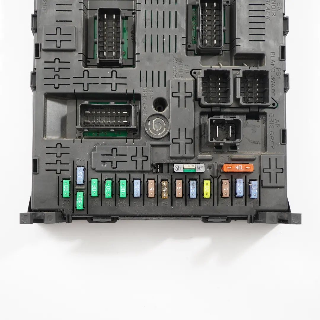 Caja de fusibles Citroen Berlingo Módulo de unidad de control 28116487