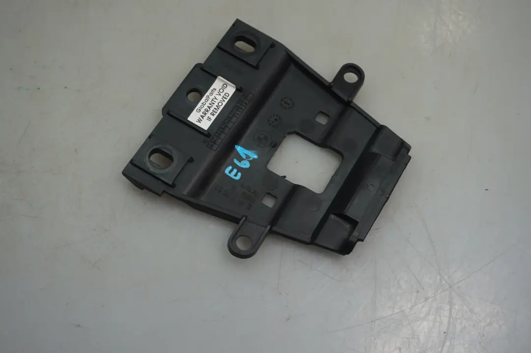 BMW 5 Series E61 E61N Retainer Loading Floor Lockable 51477075913 7075913