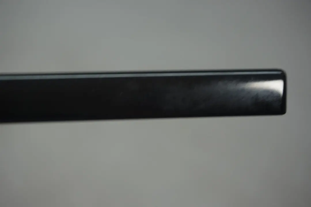BMW X5 Series E53 Finisher Side Window Rear Left N/S schwarz 8402587