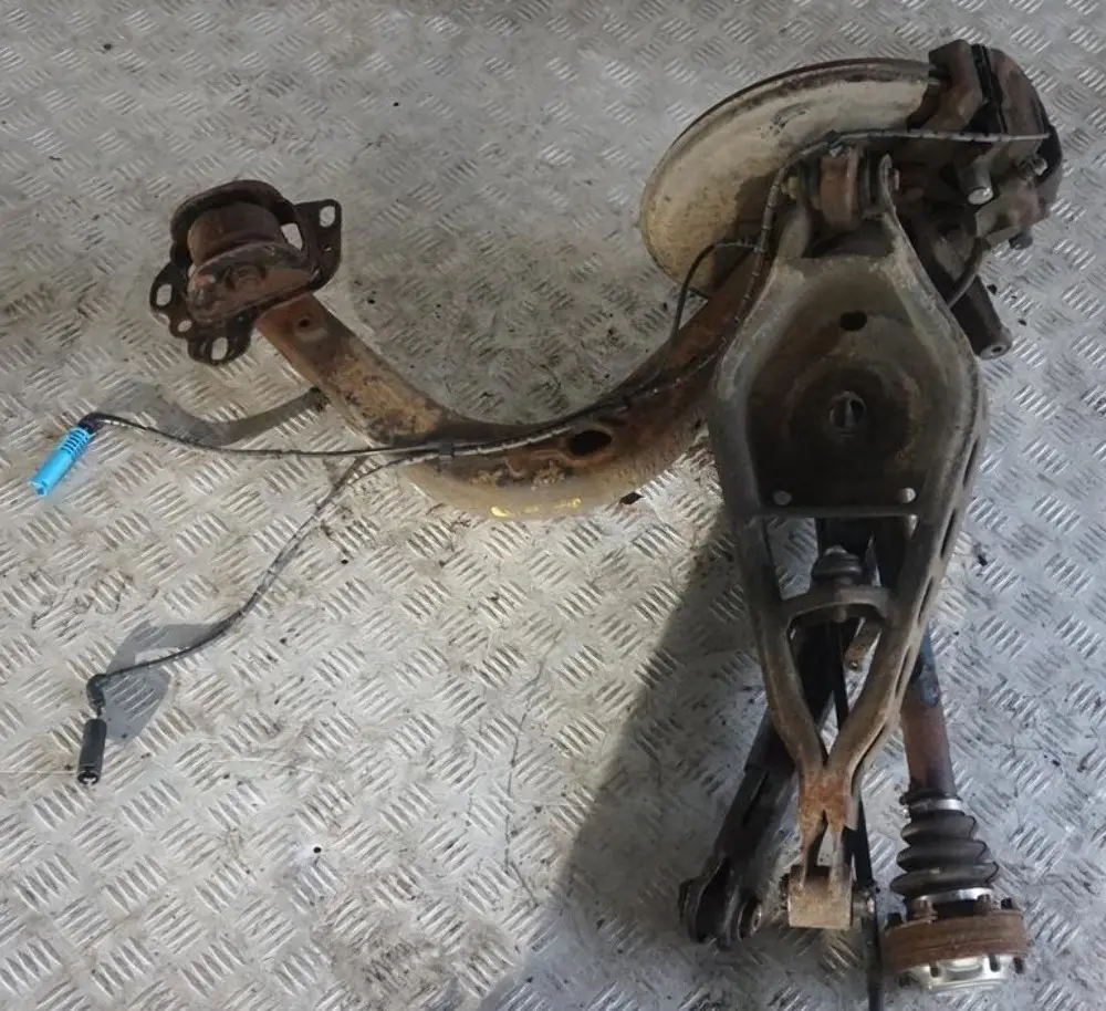 BMW X3 Serie E83 2.0d N47 Trasero Derecho Suspensión Pierna Brazo Disco Freno