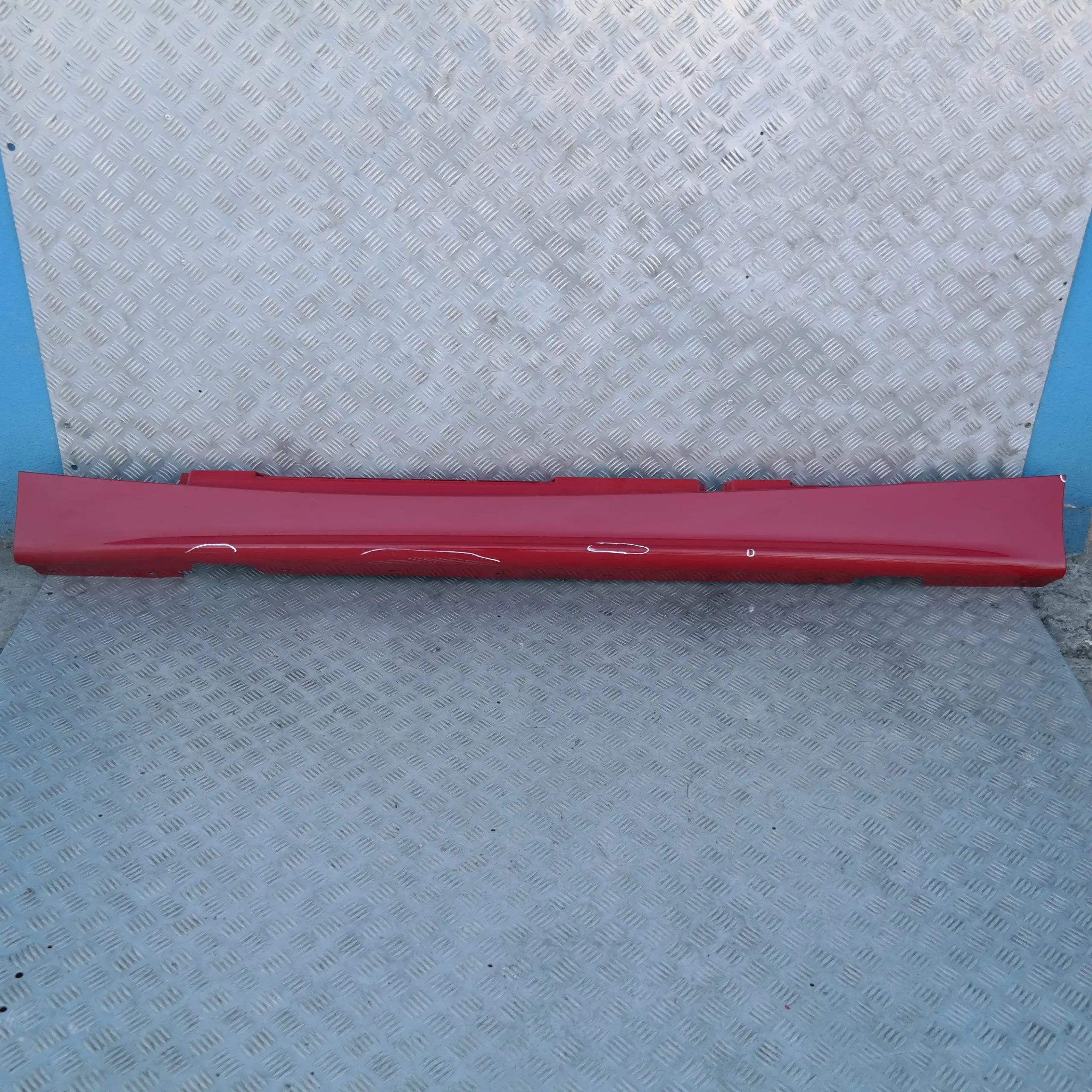 BMW E87 Sill Strip Faldón Lateral Izquierdo Karmesinrot Rojo Rot - A61