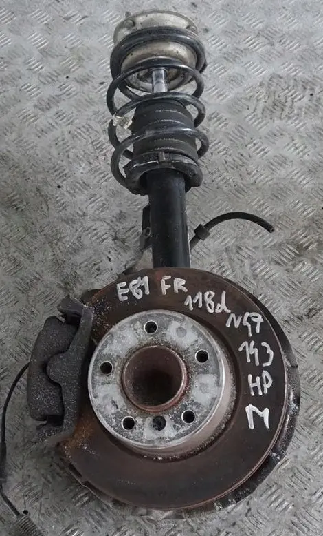 BMW E81 118d N47 Sport Delantero Derecho Muelle Strut Freno Suspension Pata Buje