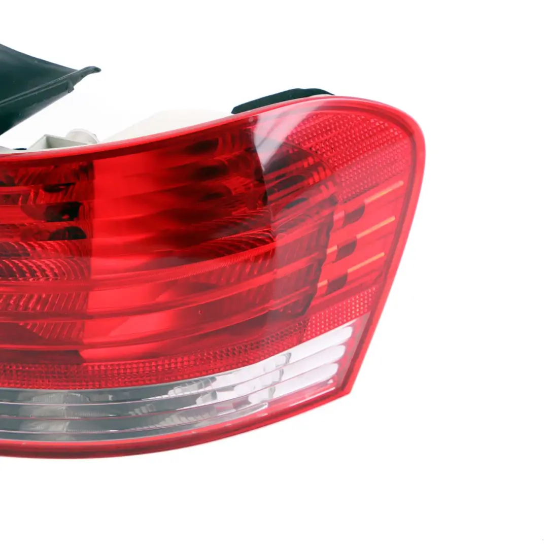 BMW 1 Series E82 E88 Drivers Taillight Tail Light Lamp Right Rear O/S 4869810