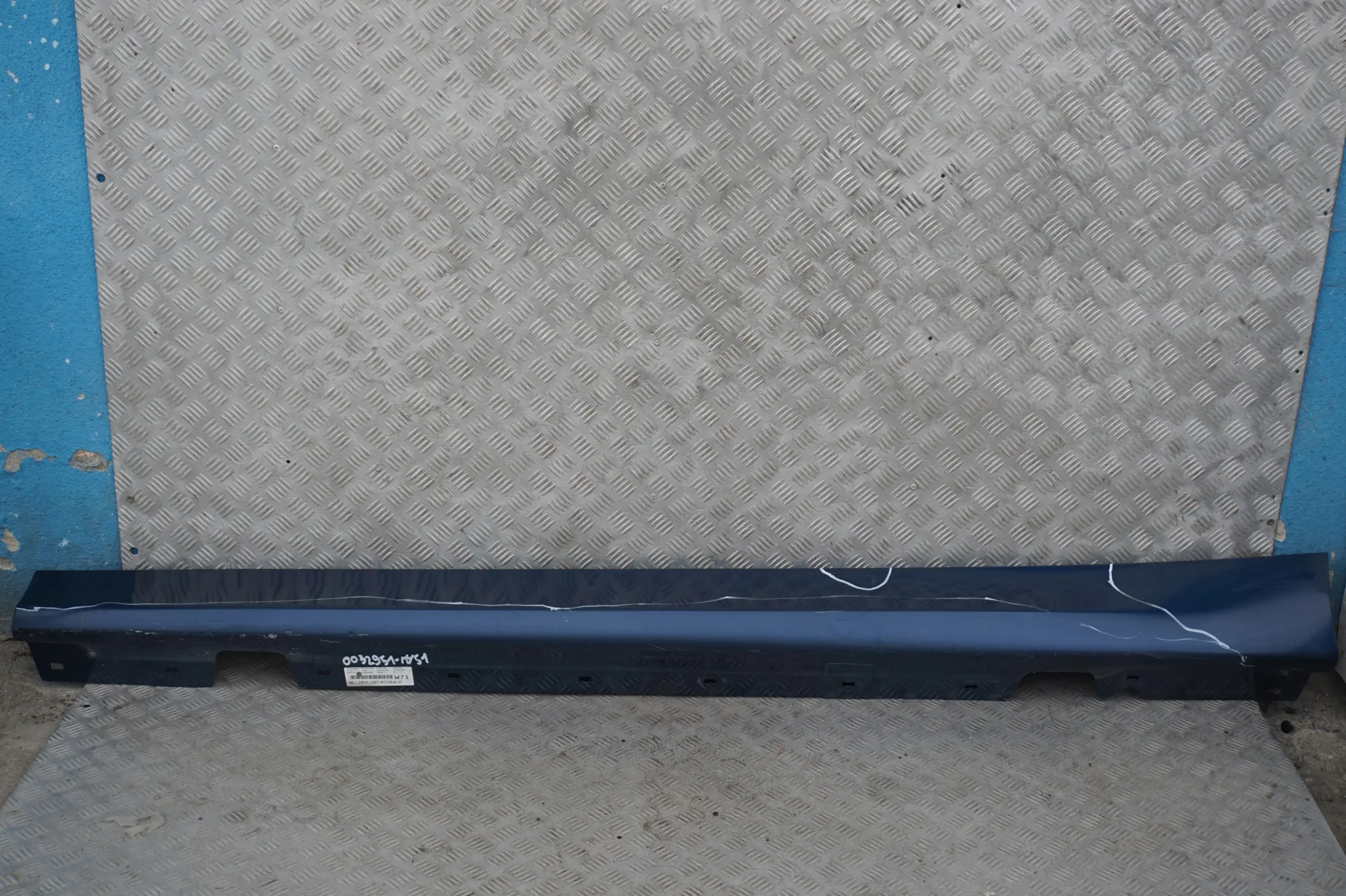 BMW E90 E91 Sill strip side trim skirt left Mysticblau Blue