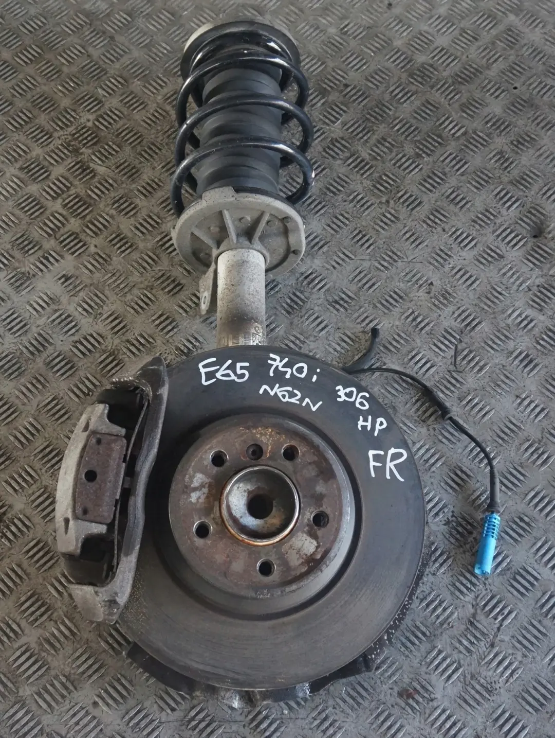 BMW E65 740i N62N Delantero Derecho O / S Spring Strut Suspension Pierna Freno