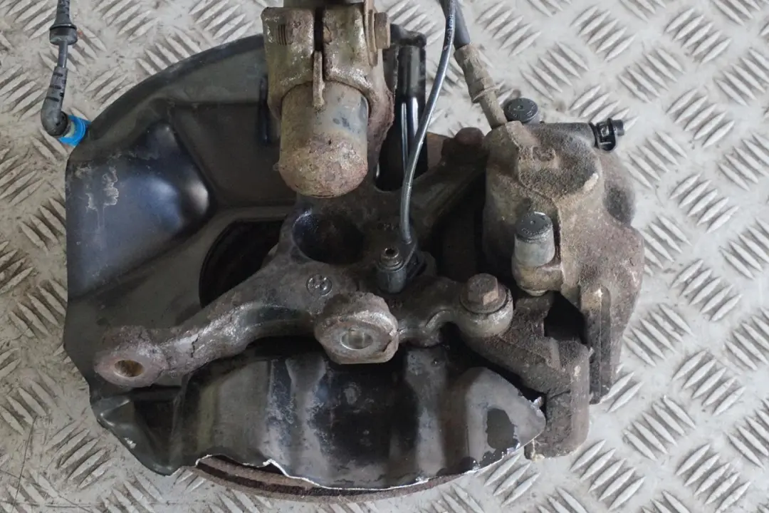 BMW 3 Series E46 316i N42 Front Right O/S Suspension Leg Brake Disc Wheel Hub